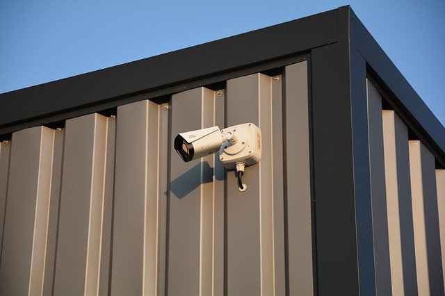 Security Camera Monitoring  - fmunzert / Pixabay